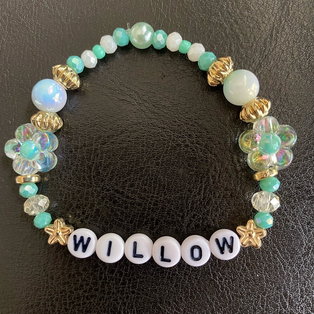 Willow Taylor Swift Friendship Bracelet